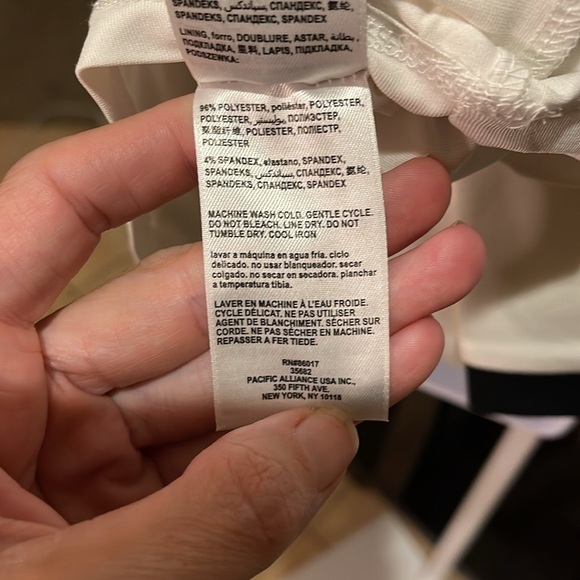 No.237 ✨ NWT BEBE Color-block Ponte V-neck Dress ✨ - Picture 14 of 14